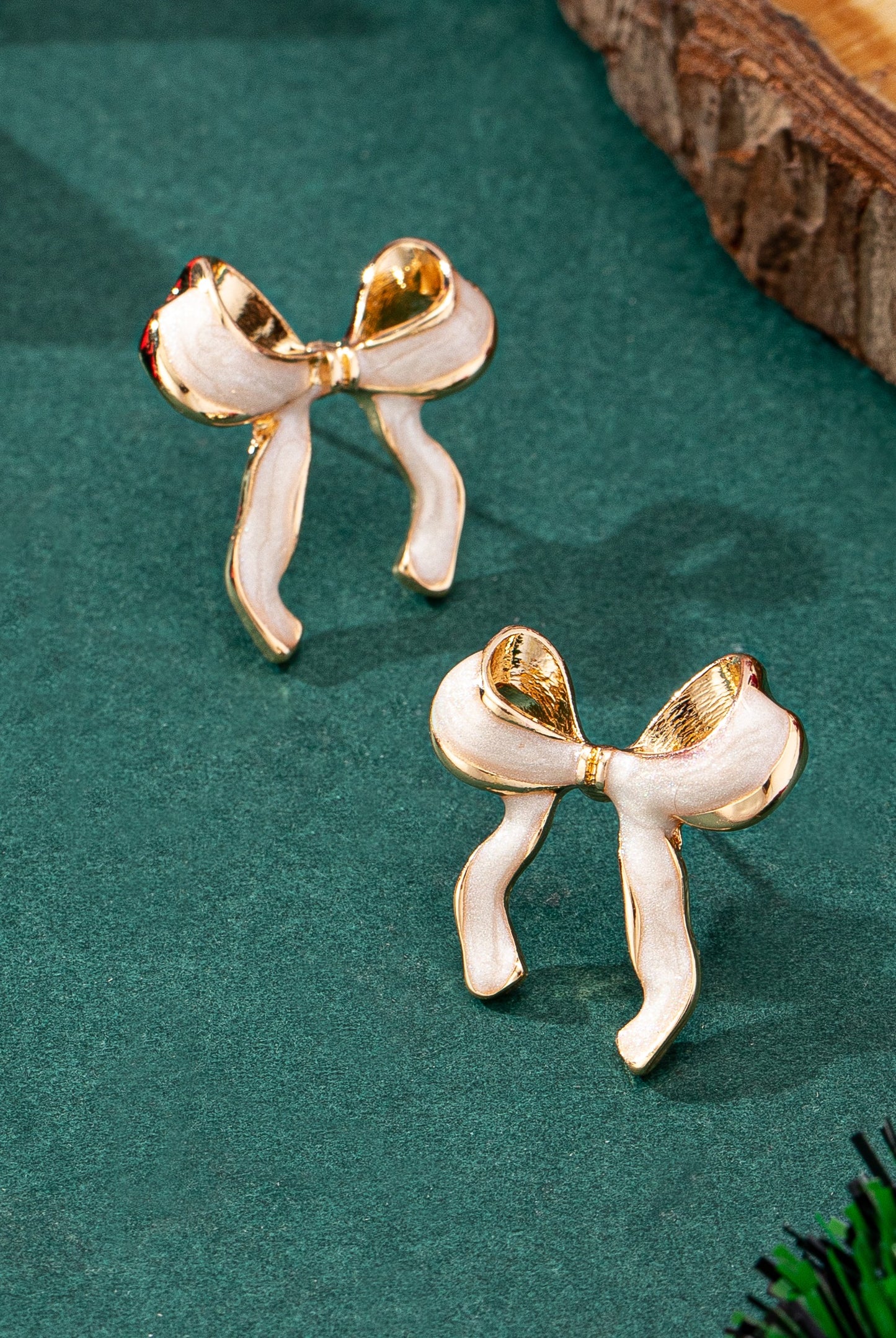 Enamel Bow Stud Earring