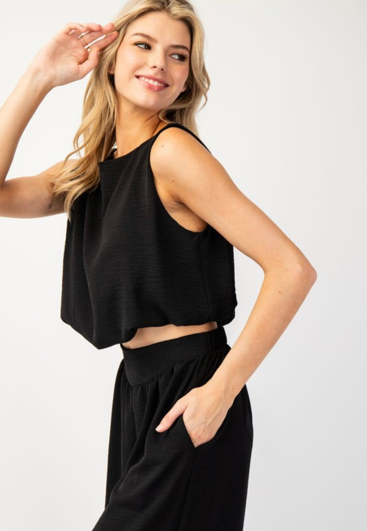 Black Sleeveless Bloom Top