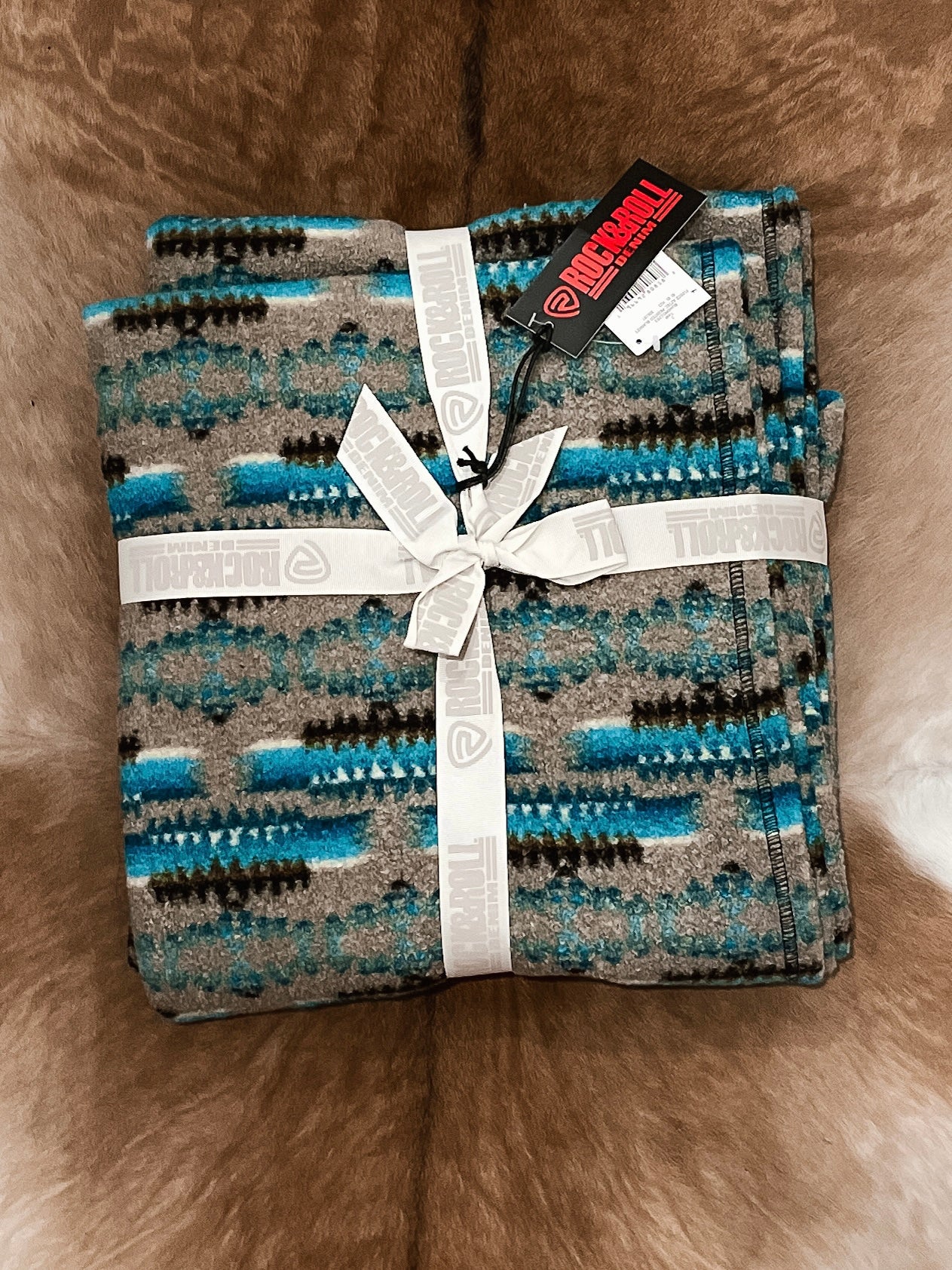 R&R Turquoise Aztec Blanket